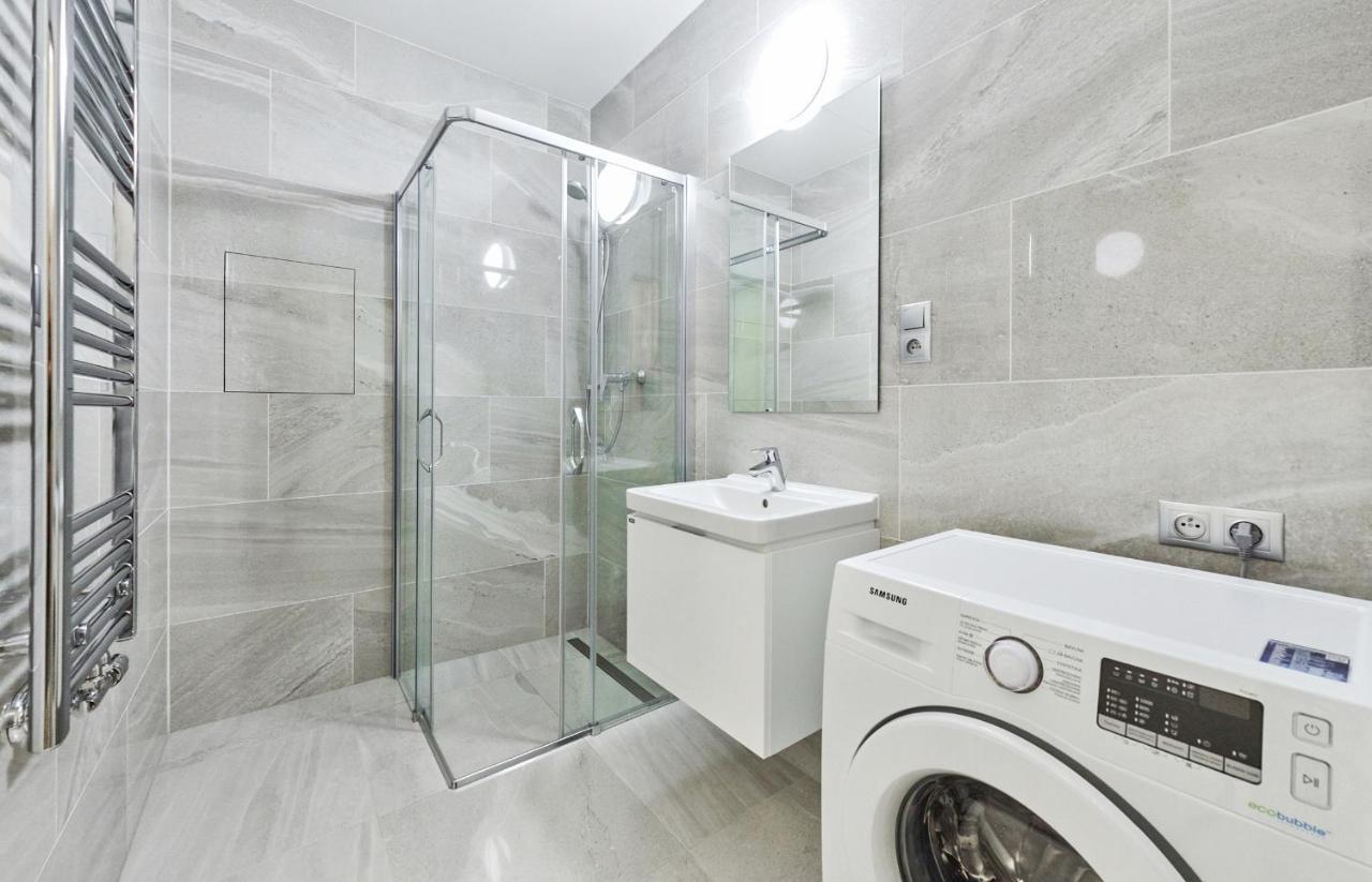Apartments Harfa Прага Экстерьер фото