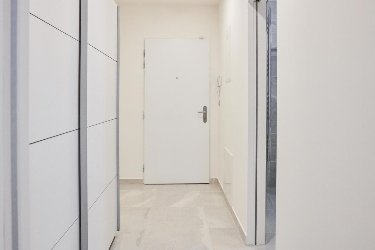 Apartments Harfa Прага Экстерьер фото